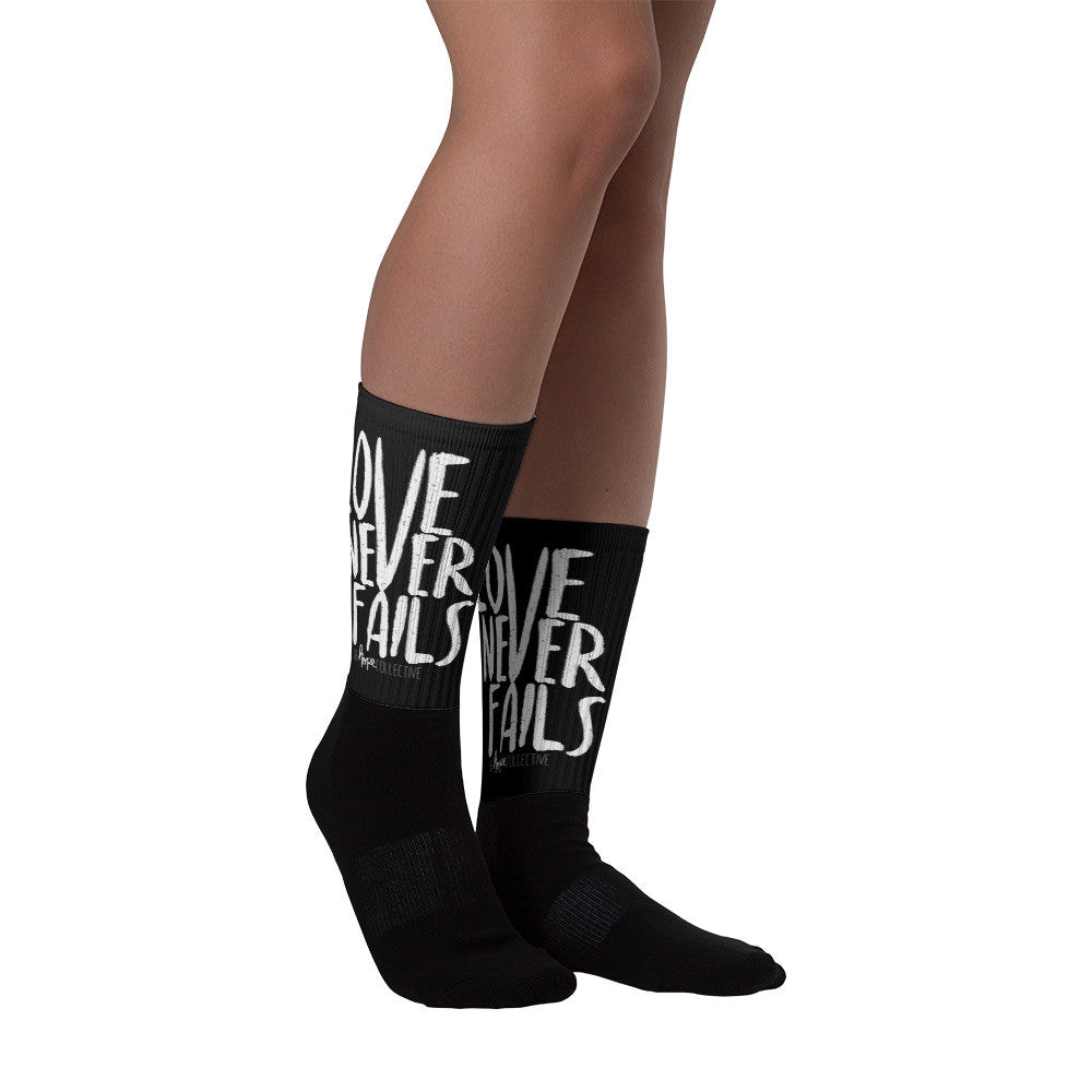 Love Never Fails Socks (Black)